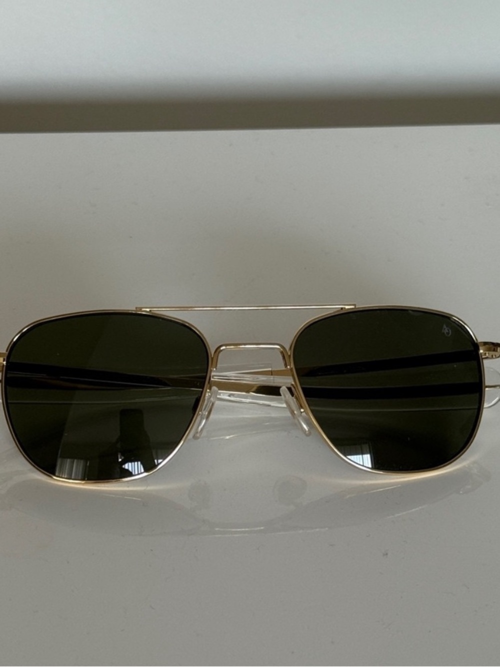 American optical Classic Aviator Metal Sunglasses - Gold Frame with Dark Lenses - Picture 4 of 5